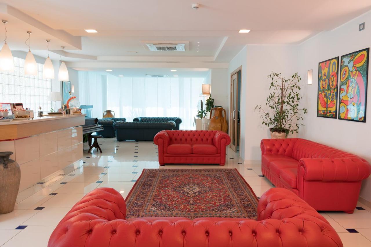 Hotel Haus Charlotte 산베네데토델트론토 외부 사진