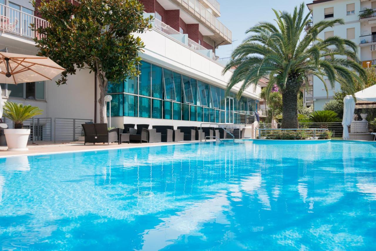 Hotel Haus Charlotte 산베네데토델트론토 외부 사진