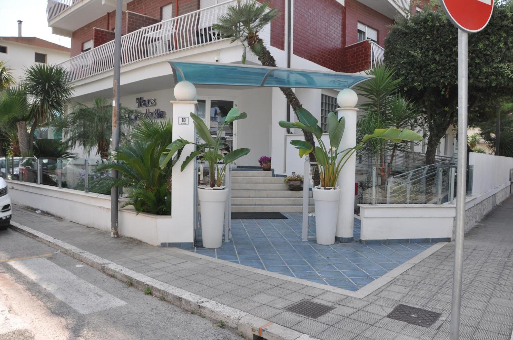Hotel Haus Charlotte 산베네데토델트론토 외부 사진